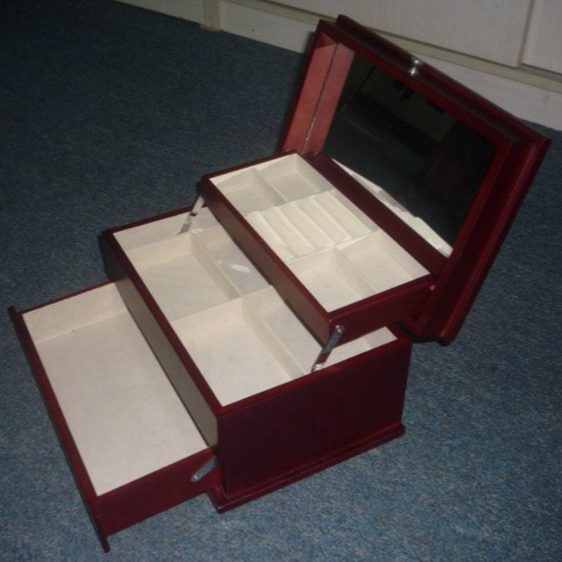 Κουτί κοσμήματα από ξύλο
